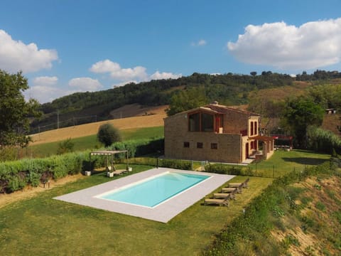 Luxuriöse und erschwingliche Villa mit privatem Pool Vacation rental in Marche