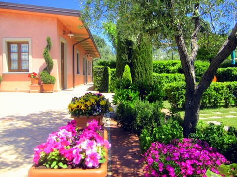 Anwesen mit Schwimmbad Apartment in Emilia-Romagna