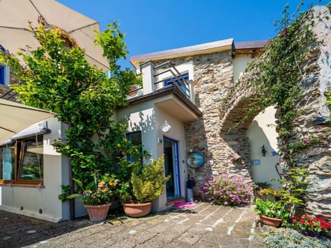 Wohnung 'Settimo Cielo3' mit Schwimmbad Apartment in Province of Massa and Carrara