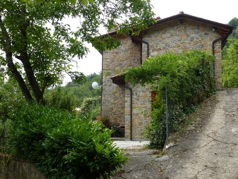 mit Garten, Grill und Terrasse Vacation rental in Emilia-Romagna