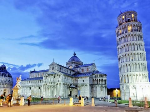 Mobilheim auf einem Campingplatz in der Nähe des Meeres und Pisa Apartment in Viareggio