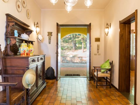 Bequeme flache Macine Apartment in Tuscany