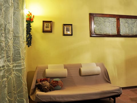 Pfirsichhaus mit Schwimmbad, Jacuzzi und privatem Garten Vacation rental in Tuscany