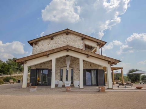 Traumhaftes Anwesen mit Schwimmbad in Meernähe Vacation rental in Lazio