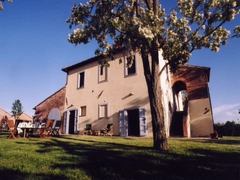 Villa mit privatem Pool in der Nähe von Chiusi Vacation rental in Umbria