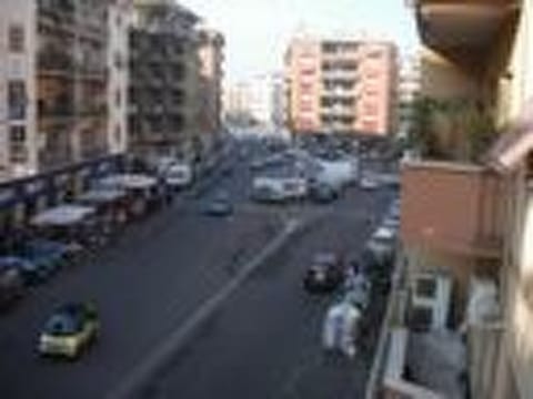 Stella Romana, Komfortable und geräumige Wohnung Apartment in Rome