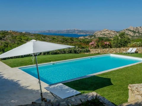 Villa Smeralda mit privatem Pool und atemberaubendem Blick auf den Maddalena-Ar Vacation rental in Sardinia