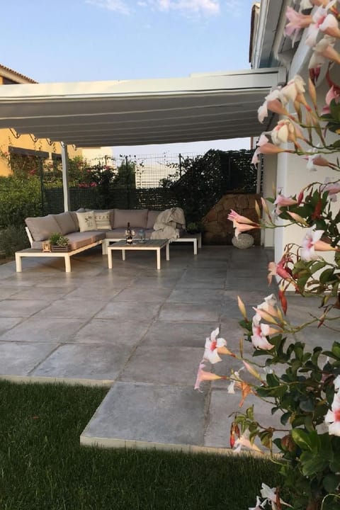 Haus in Budoni mit privatem Parkplatz Vacation rental in Budoni