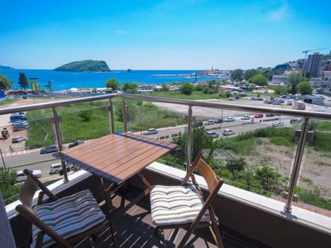 für 4 Personen ca. 45 m&sup2; in Budva, Adriaküste Montenegro (Küste um Budva) Apartment in Budva