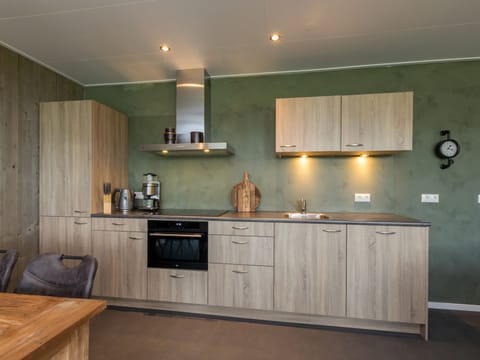 Zeebloesempje Vacation rental in Vrouwenpolder