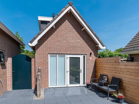 Schönes Ferienhaus in Aagtekerke mit Eigener Terrasse Vacation rental in Domburg