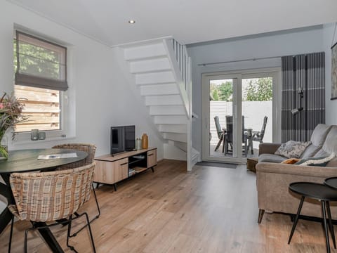 Schönes Ferienhaus in Aagtekerke mit Eigener Terrasse Vacation rental in Domburg