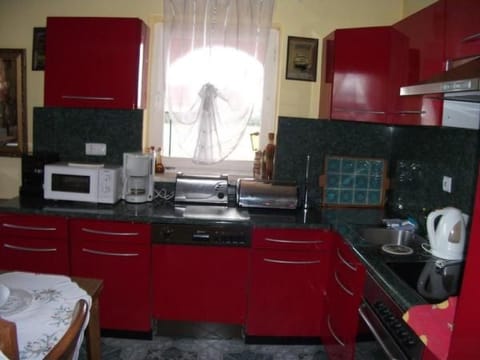 Gemütliches Rosarotes Ferienhaus Vacation rental in West Pomeranian Voivodeship, Poland