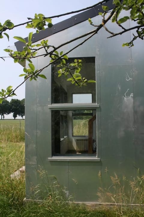 auf einem Gutshof mit eigenem Garten in ländlicher Umgebung Vacation rental in West Pomeranian Voivodeship, Poland