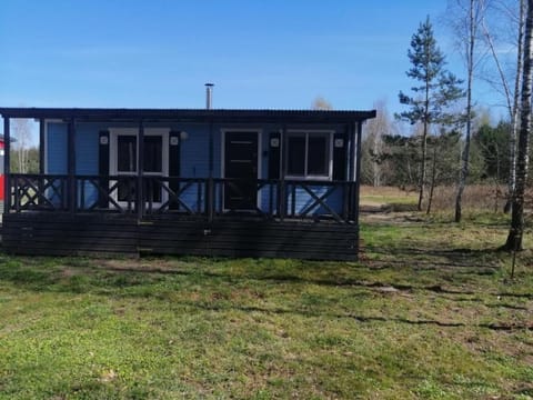 Ganzjahreshäuschen - blau Vacation rental in Pomeranian Voivodeship