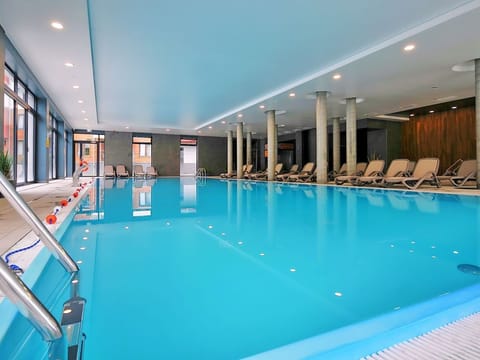 Pool Indoor