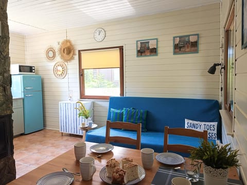 Modernes Ferienhaus in Kopalino mit Grill, Garten und Terrasse Vacation rental in Pomeranian Voivodeship