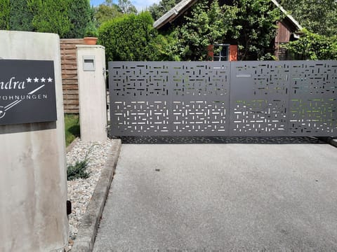 mit eigenem Garten und Terrasse Apartment in Bled