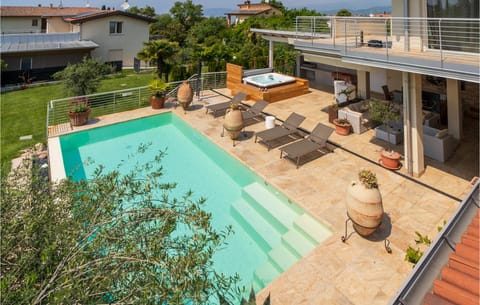 pool