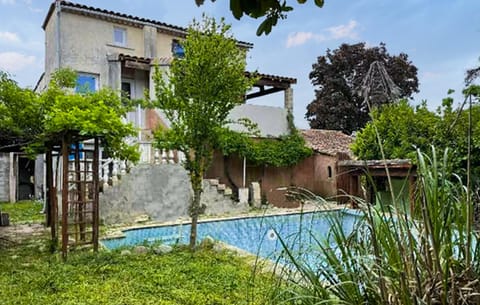 pool