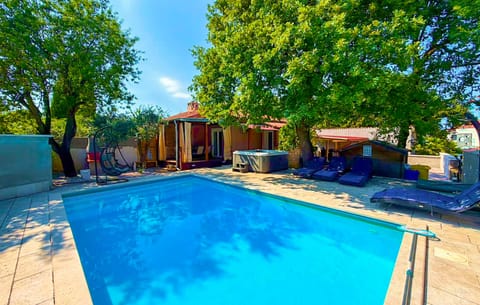 pool