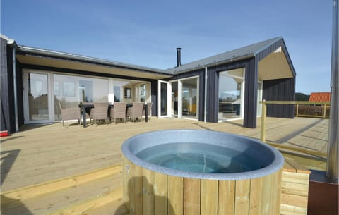 hot-tub