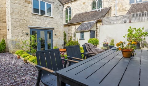 Gorgeous Georgian Apartment in Painswick