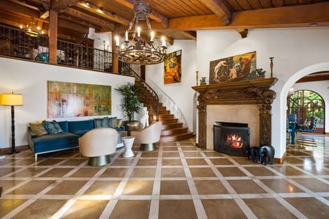 Skyline Haven Apartment in West Hollywood