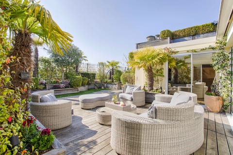 Citrus & Spice Apartment in Paris