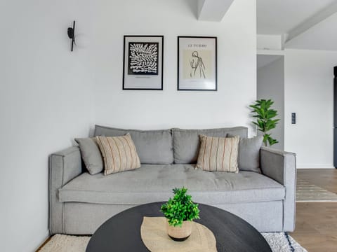 To The Goddesses Apartment in Thessaloniki