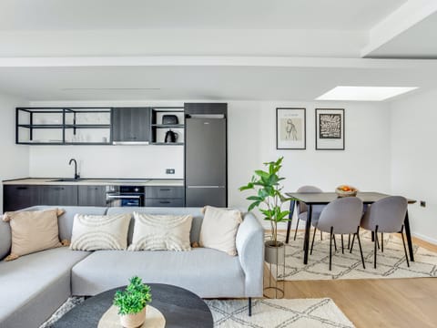 Charming Escape Apartment in Thessaloniki