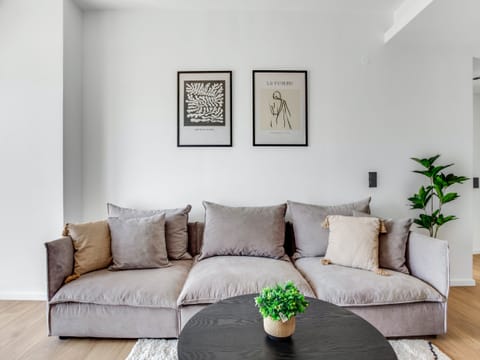 Luscious Blue Apartment in Thessaloniki