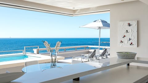 Beach Haven Luxury apartment in Camps Bay