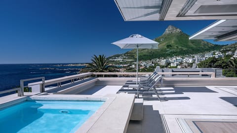 Beach Haven Luxury apartment in Camps Bay
