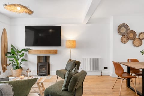 Surf the Wave House in Newquay