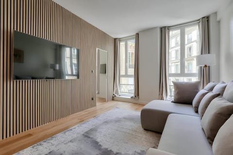 Le Paradis Secret Apartment in Paris