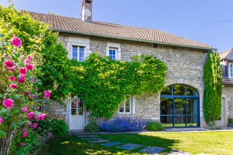 Burgundy Haven Apartment in Bourgogne-Franche-Comté