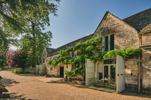 The Old Village Mill Apartment in Stroud District