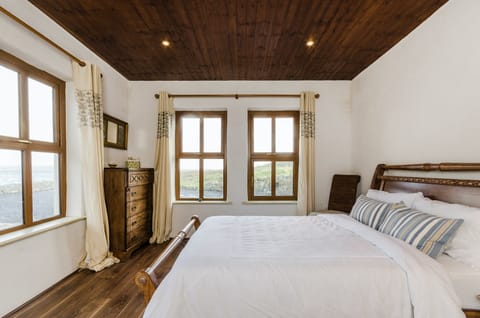 Wild Atlantic Cabin in County Clare