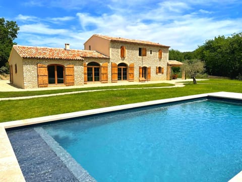 Mas des Campanets Apartment in Le Puy-Sainte-Réparade