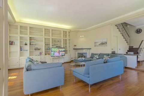 Sea of Calm Apartment in Viareggio