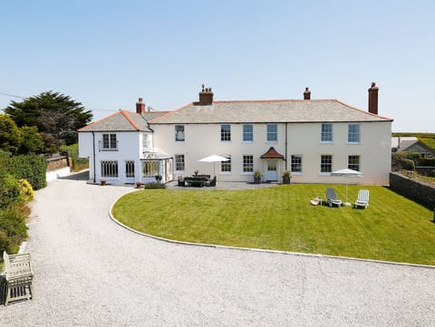 The Artistic Studio Apartment in England