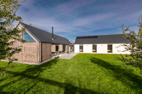 Blooming Heather House in Scotland