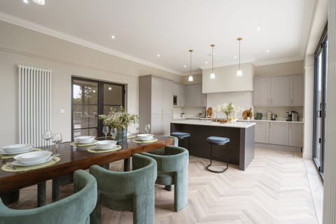 Blue Velvet & Cedar Apartment in Lincoln