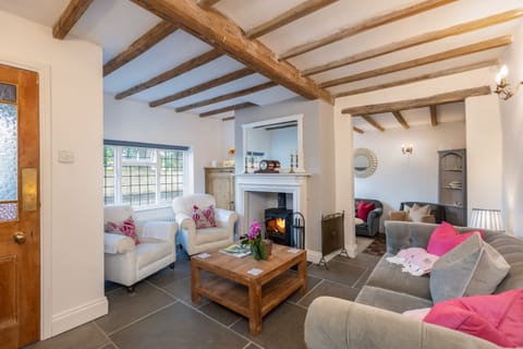 Whistler's Cottage Cabin in England