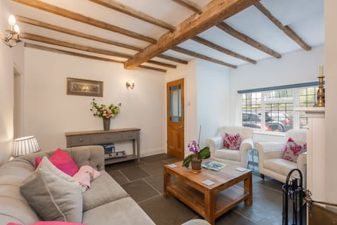 Whistler's Cottage Cabin in England