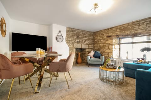 Grooms Ground Apartment in Cirencester