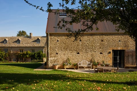 Harvest Season Cabin in West Oxfordshire District