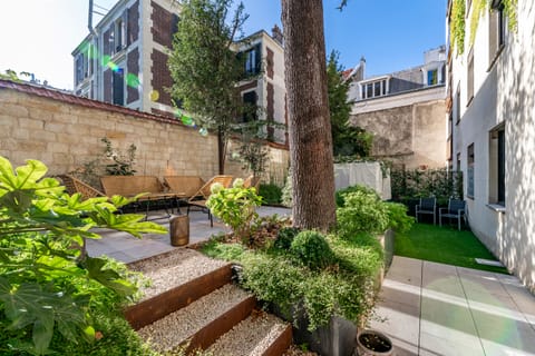 Sunkissed in Paris Apartment in Paris