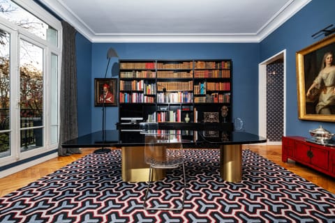 Shimmering Lights Apartment in Paris